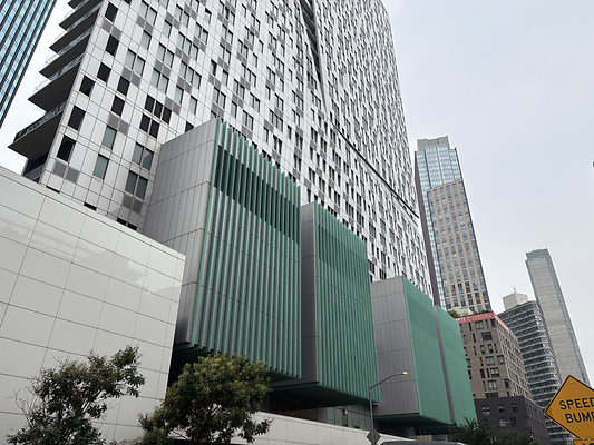 290 ASHLAND PLACE